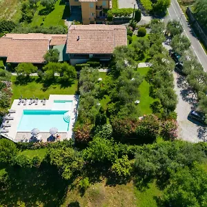 https://le-rasole-montebaldo.hotelinveneto.com